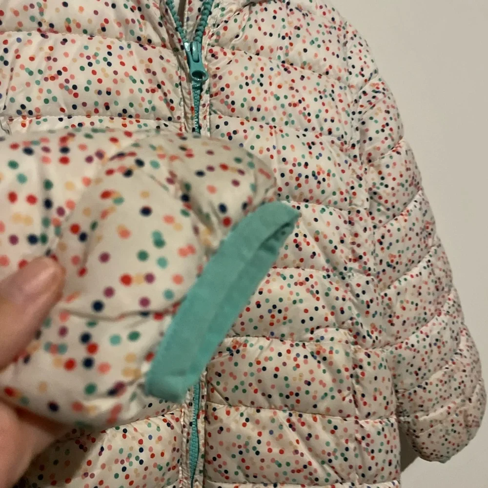 Baby Gap‎ Lightweight puffer jacket in confetti for toddlers size 5 - Primaloft